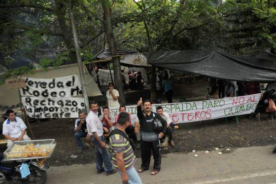 Avanza desbloqueo de vías en departamentos que levantan paro agrario