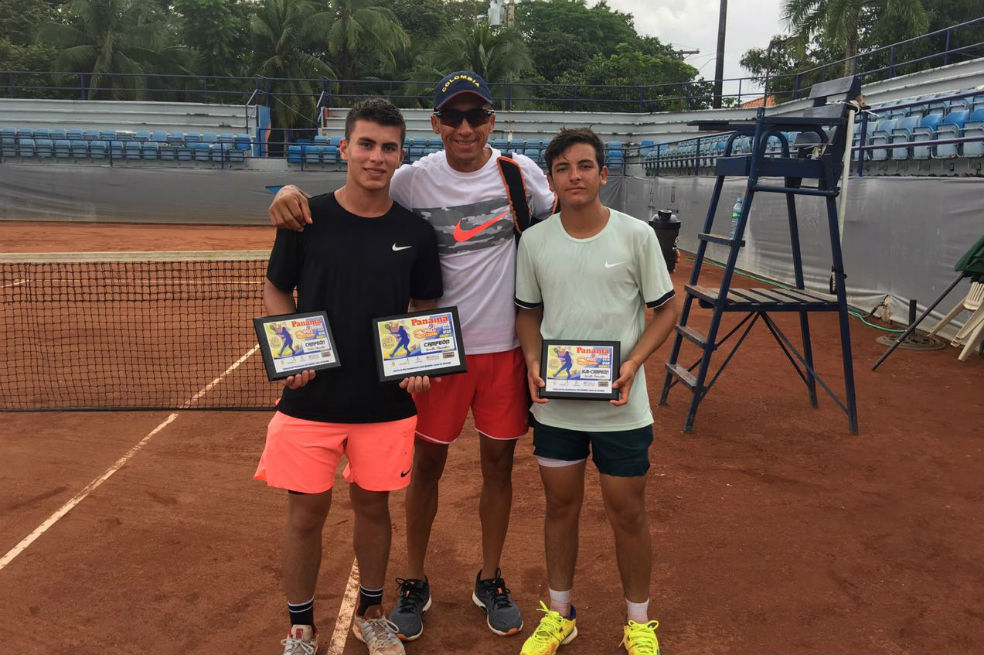 Mateo Gómez conquistó su tercer título en torneos del circuito mundial junior