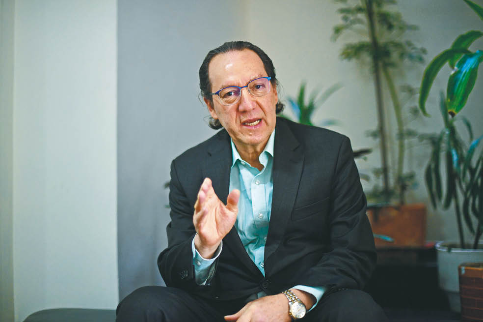 Disculpas públicas por las “chuzadas” del DAS