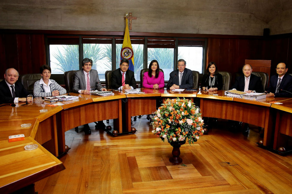Universidad de Columbia premia a la Corte Constitucional por fallo sobre comercial de bebidas azucaradas