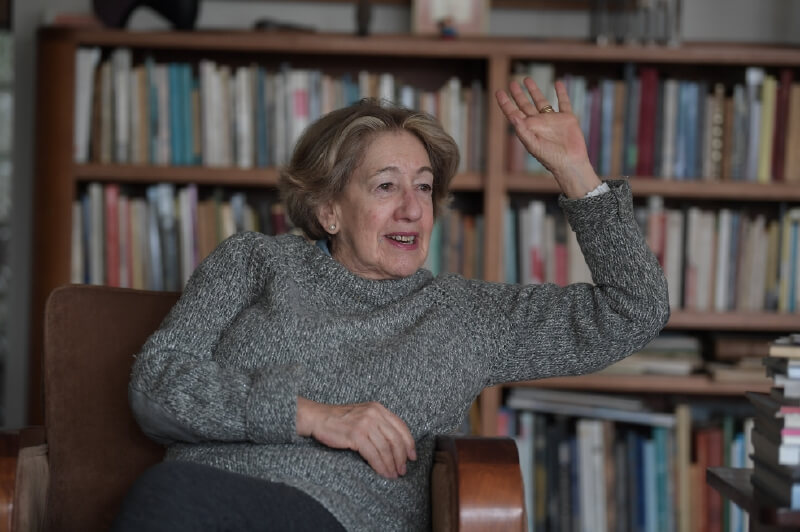 “Mi papel como artista es incomodar, no ir a comer a Palacio”: Camila Loboguerrero