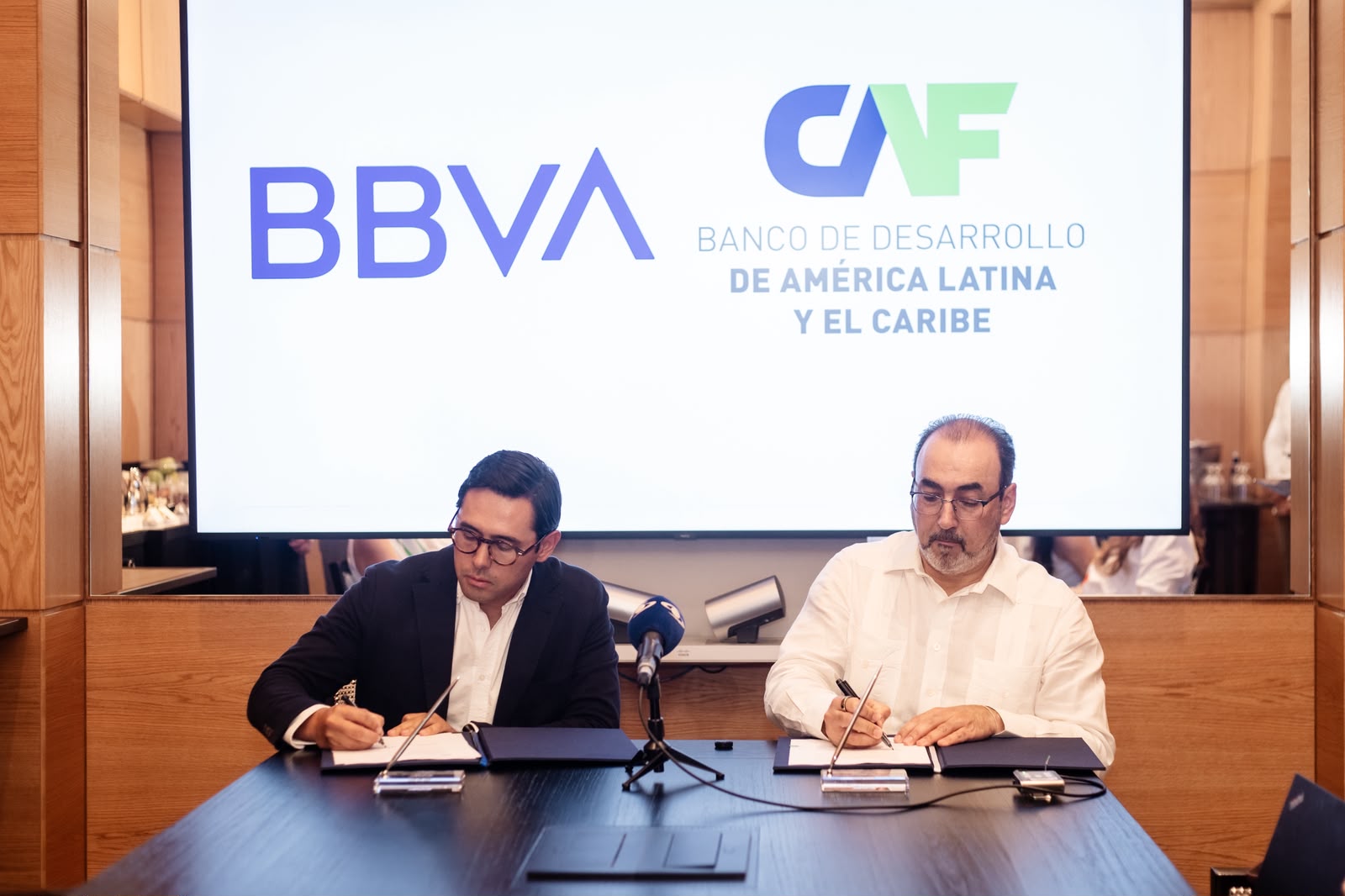 CAF y BBVA ampliaron su línea de crédito: USD 41 millones para reconstrucción tras terremoto