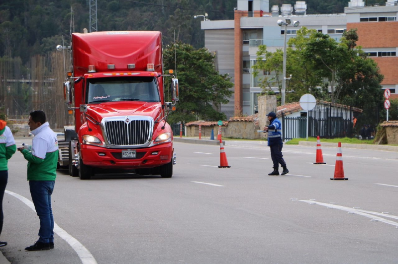 Restricción de tractomulas en Chía, sin mayores efectos sobre movilidad de Bogotá