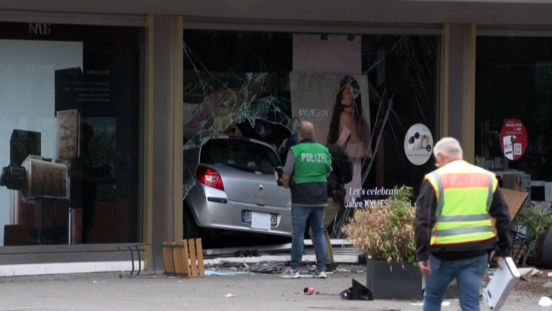Atropello masivo deja un muerto y decenas de heridos en Berlín, Alemania