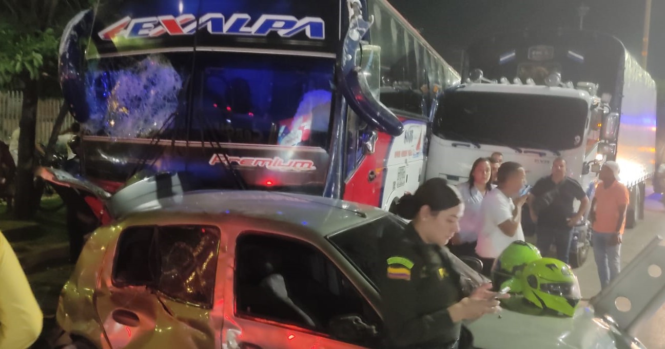 Hombre que intentó robar un bus en terminal  generó choque múltiple en Soledad
