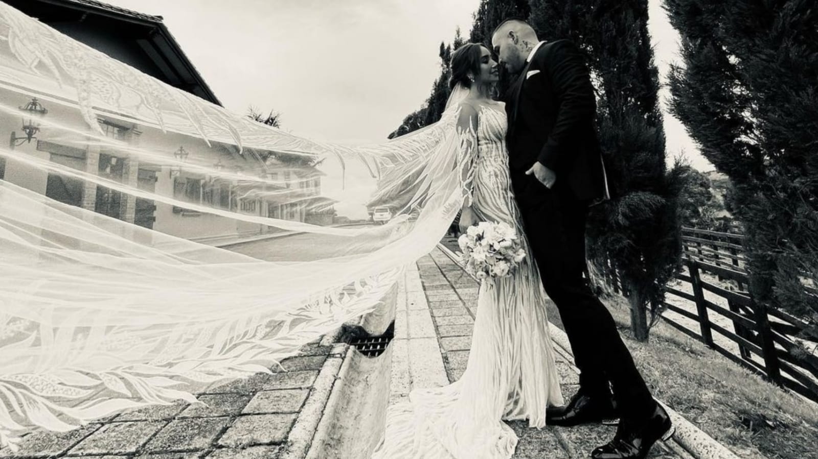Paola Jara y Jessi Uribe celebran el amor eterno con su sencillo “La boda”
