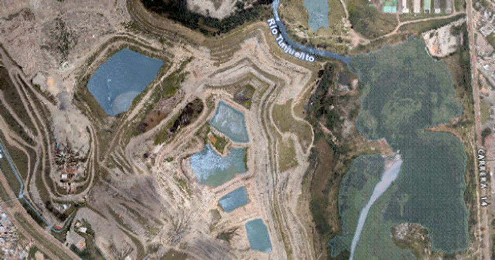 El cauce del río Tunjuelo ha sido destrozado para extraer sus gravas.