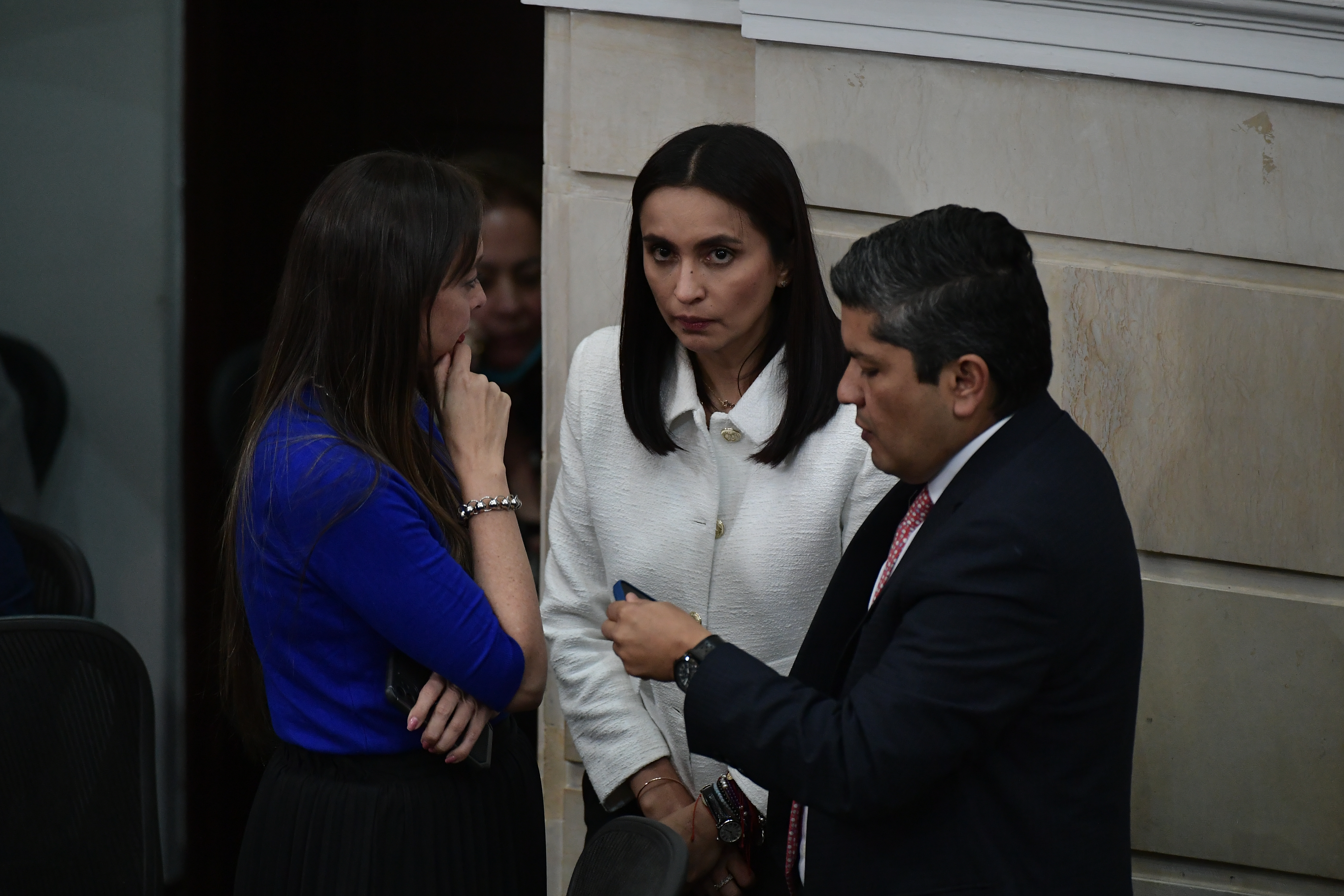 Versiones encontradas sobre posible renuncia de María Fernanda Rangel