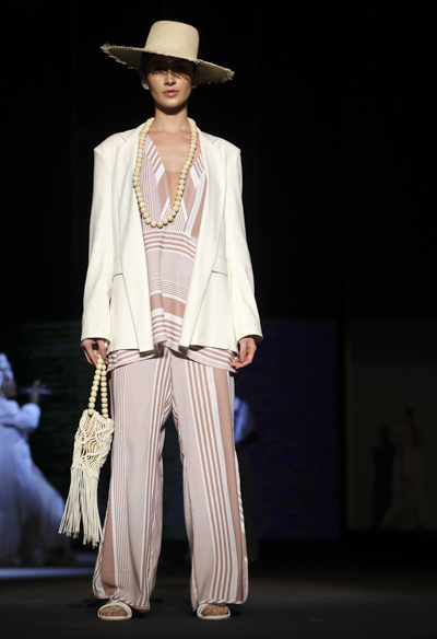 Paola Arango inauguró Cali Distrito Moda 2023 con su pasarela Bienaventuranza