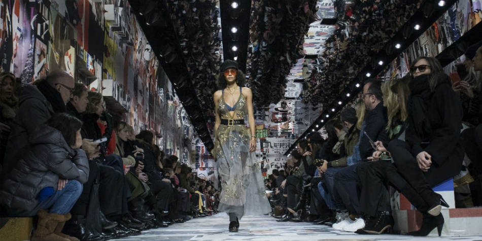 Christian Dior y su pasarela feminista en París
