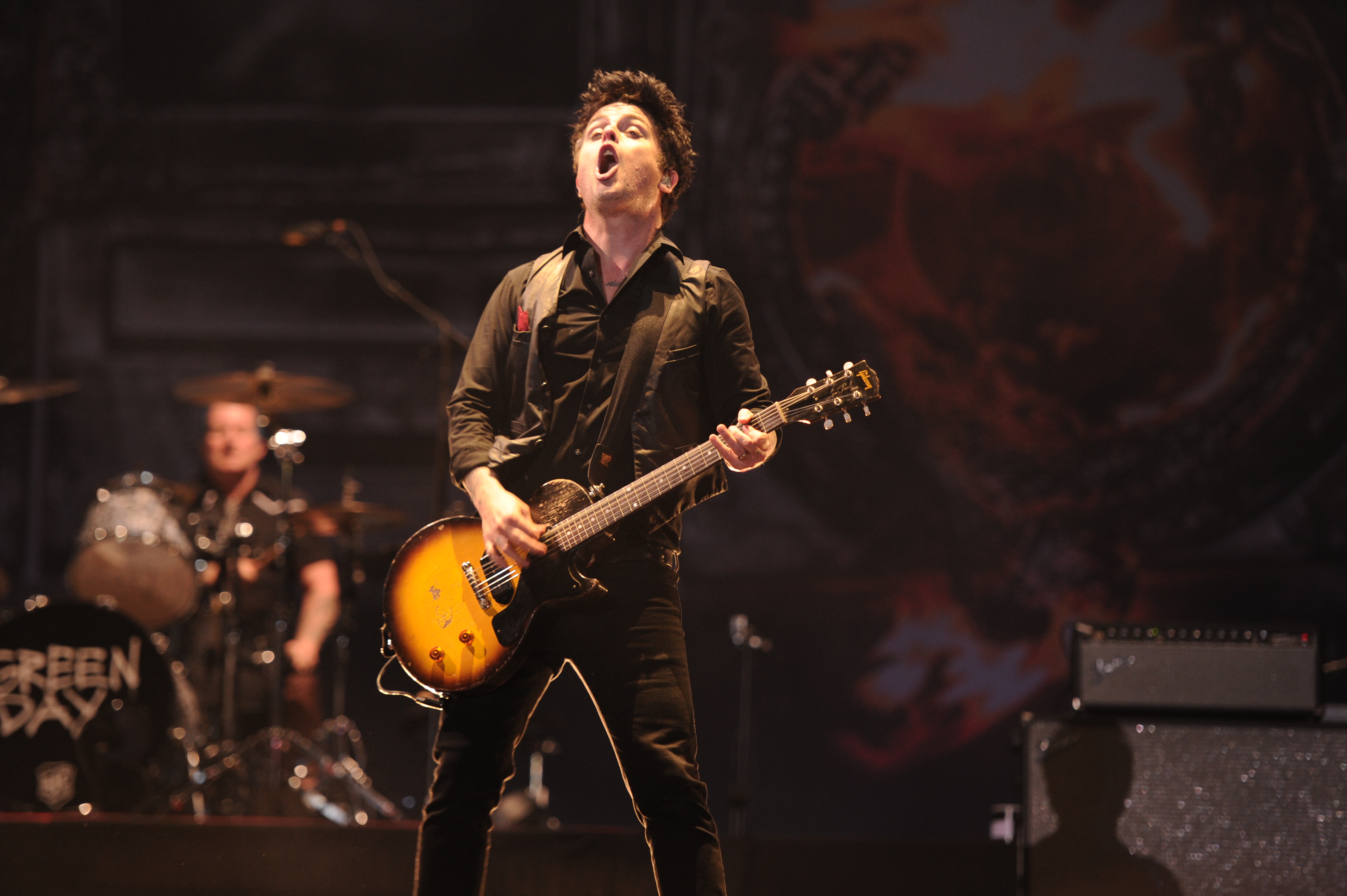 Vocalista, compositor y guitarrista principal de la banda de punk rock Green Day, durante el concierto realizado en el Parque Simón Bolívar.