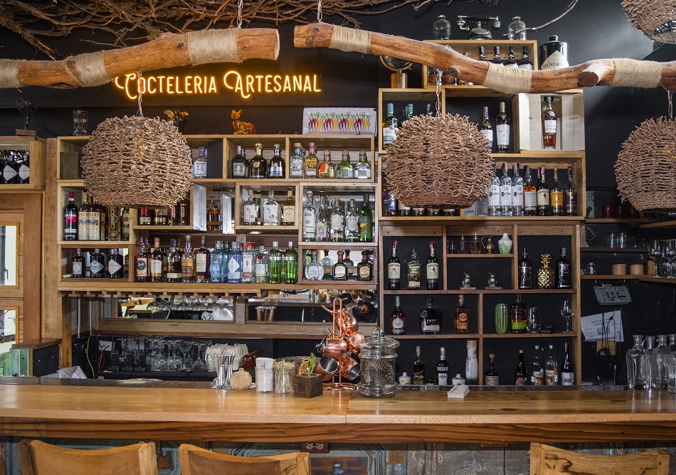 ¿Qué es la coctelería sostenible y cómo practicarla?