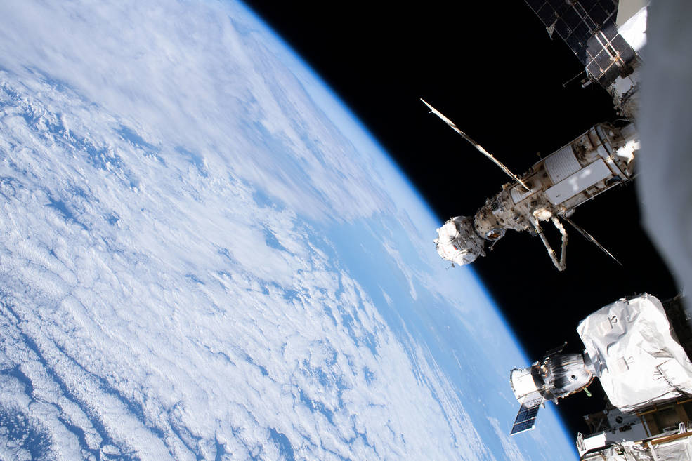 Nave rusa se acopló a la Estación Espacial Internacional para reparar daños