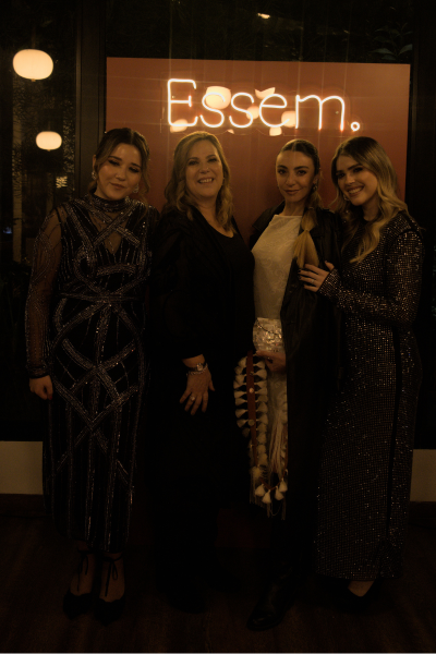 Laura González, Ana María Paredes, Michelle Yidios y Cristina González