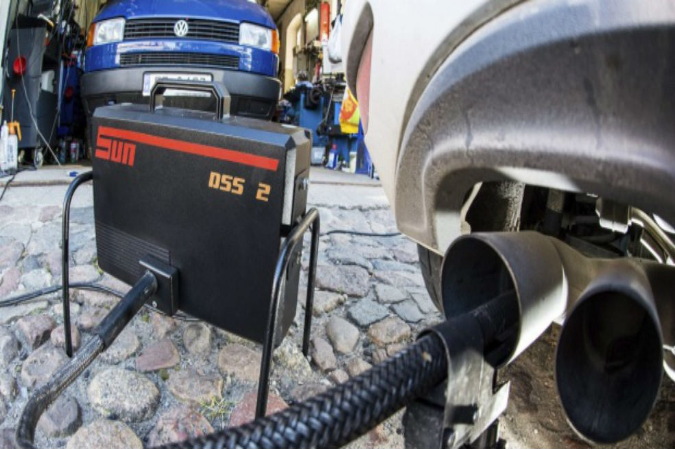 Europa acuerda reducir un 37,5% las emisiones de CO2 en carros para 2030
