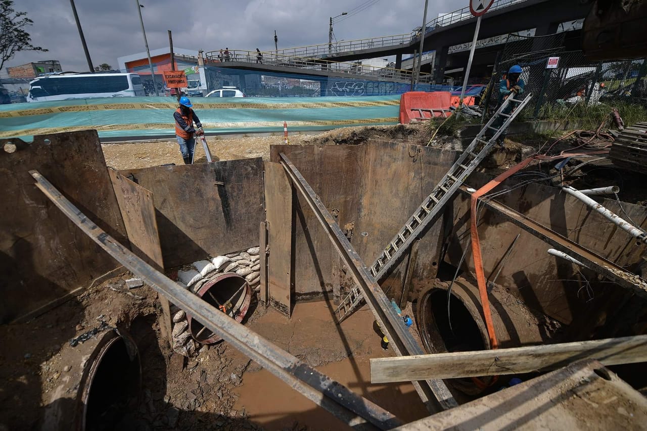Barrios sin agua en Bogotá: el servicio se restablecerá en la madrugada de este sábado