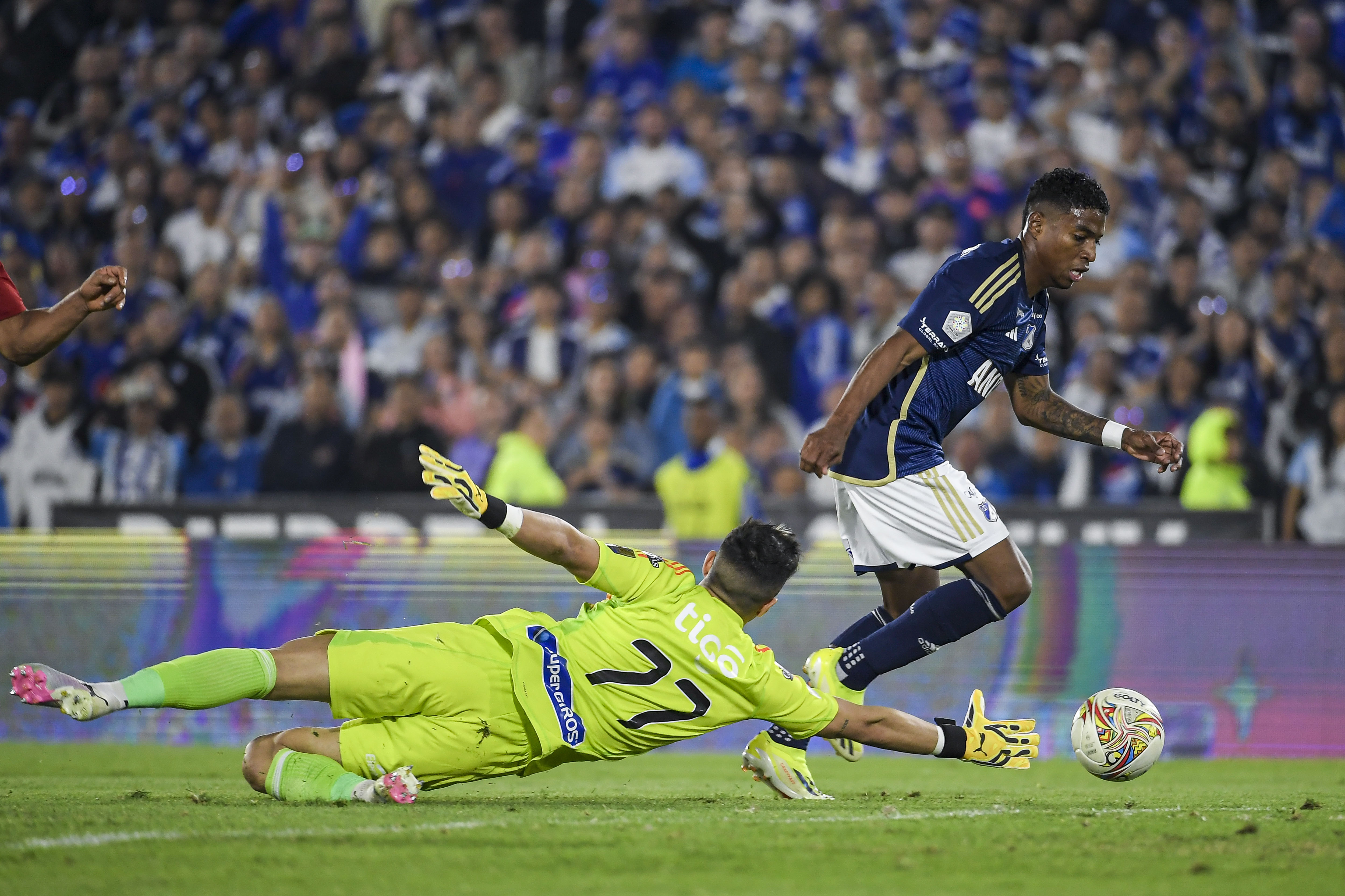 Emerson Rodríguez (Millonarios) fue el autor del tercer gol del equipo embajador.