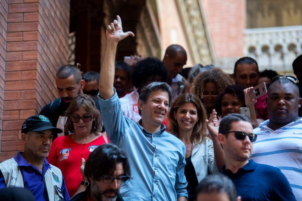 Los brasileños eligen presidente movidos por el rechazo