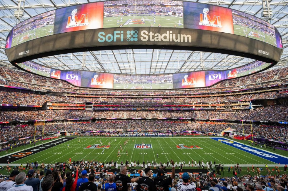 Autoridades investigan a la NFL por denuncias de discriminación y acoso