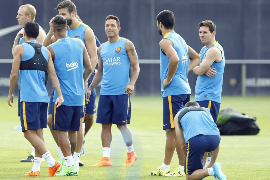 Messi, Mascherano, Neymar y Alves no viajan a Florencia
