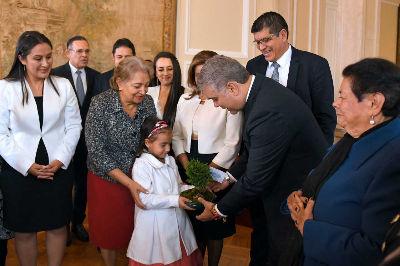 Con homenaje a víctimas, empieza a regir ley contra el asbesto
