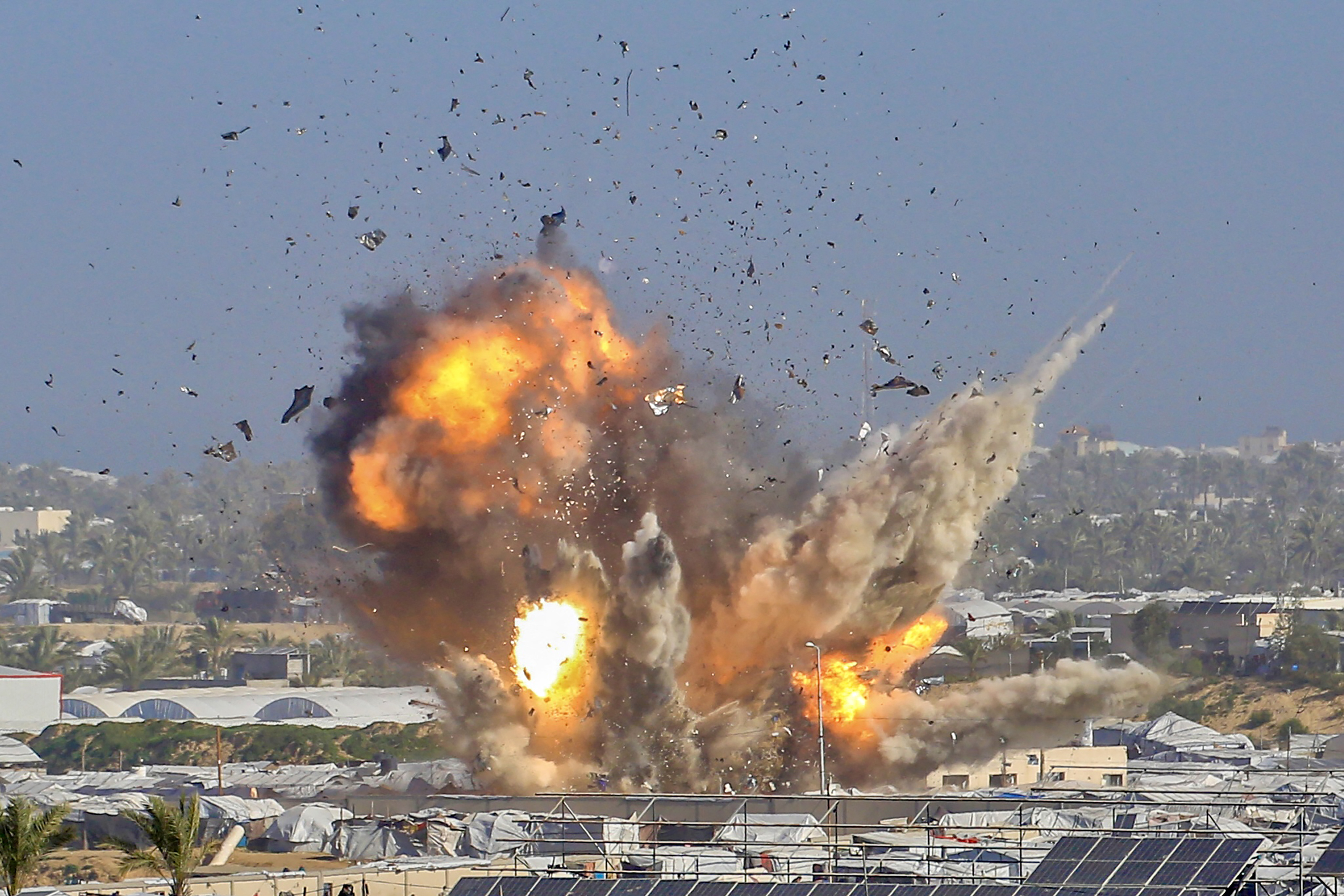 Ataques israelíes en Gaza dejan más de treinta muertos