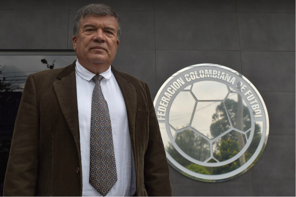 Nelson Abadía continuará como DT de la selección de Colombia femenina