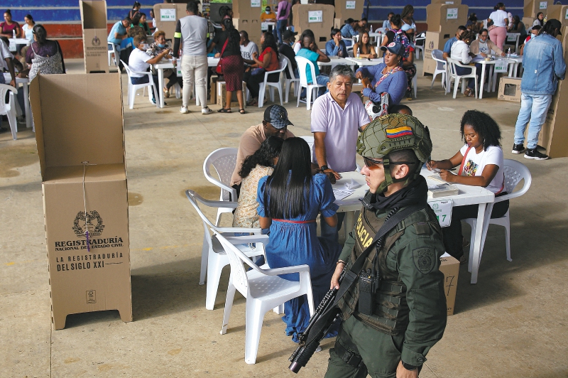 Carnés, amenazas y control armado: así llegan las regiones a las elecciones presidenciales