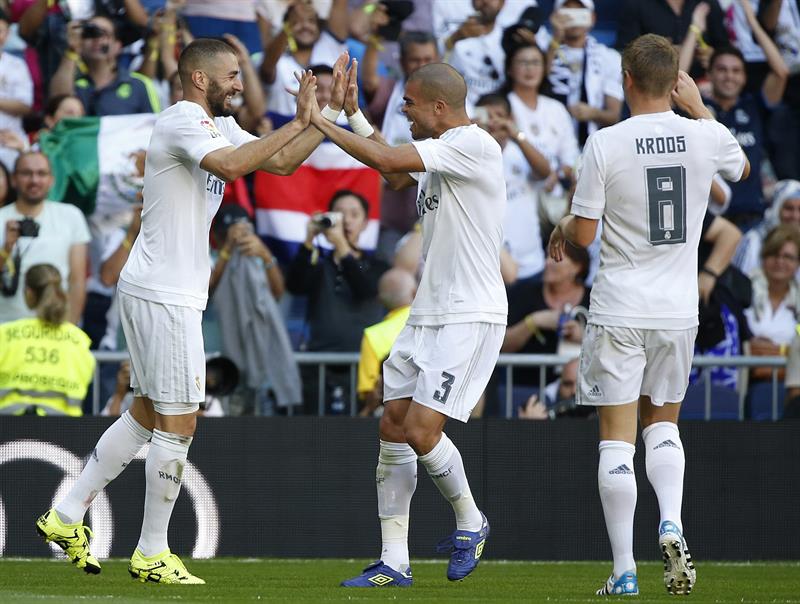 Real Madrid venció a Granada con gol de Benzema