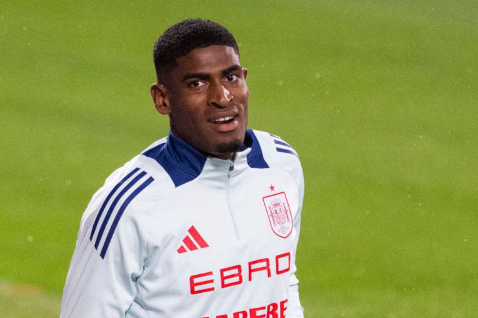 A Cristhian Mosquera le peguntaron por Colombia tras su debut con España, ¿qué dijo?