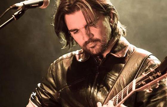 Juanes proclama su amor por Karen Martínez
