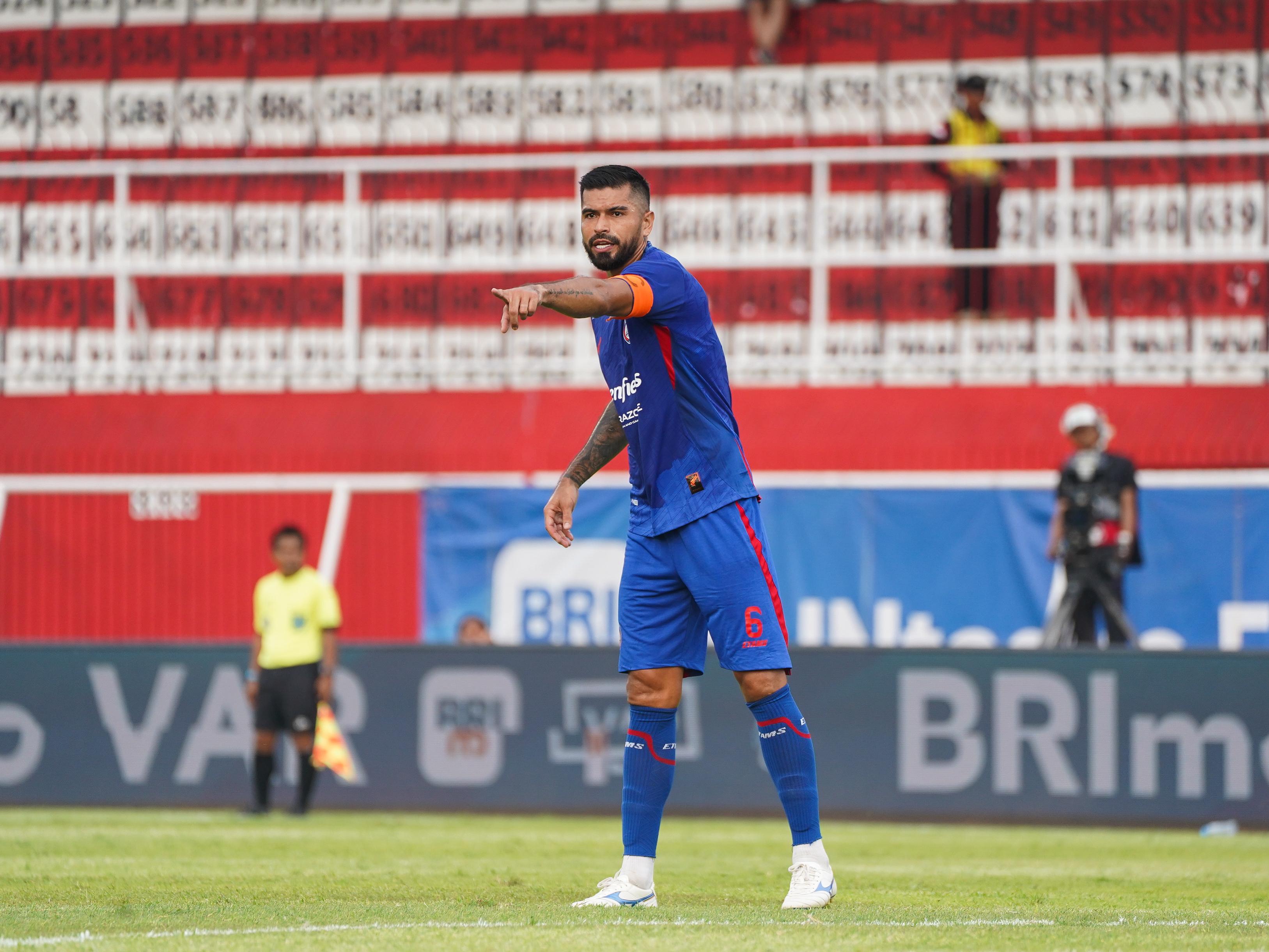 Fútbol exótico: Julián Guevara y su expedición en Indonesia