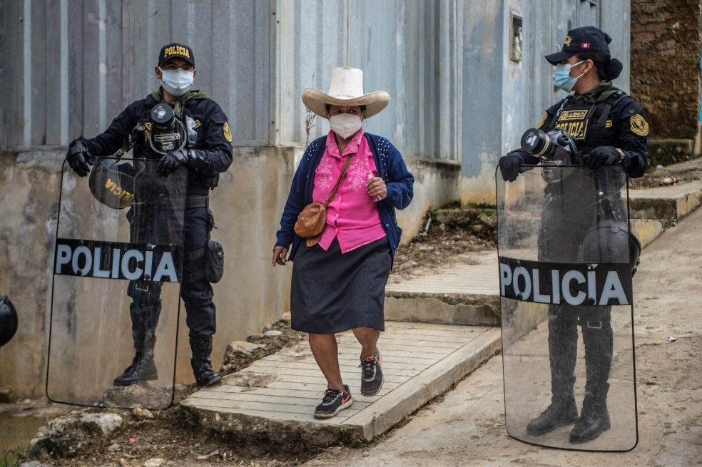 “Todavía faltan nuestros votos”, dicen esperanzados campesinos peruanos
