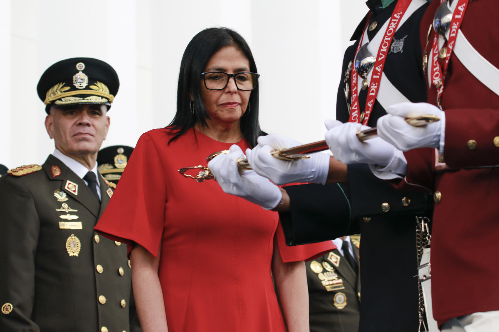 Respaldo clave para Delcy Rodríguez: Fuerzas Armadas la reconocen como comandante en jefe