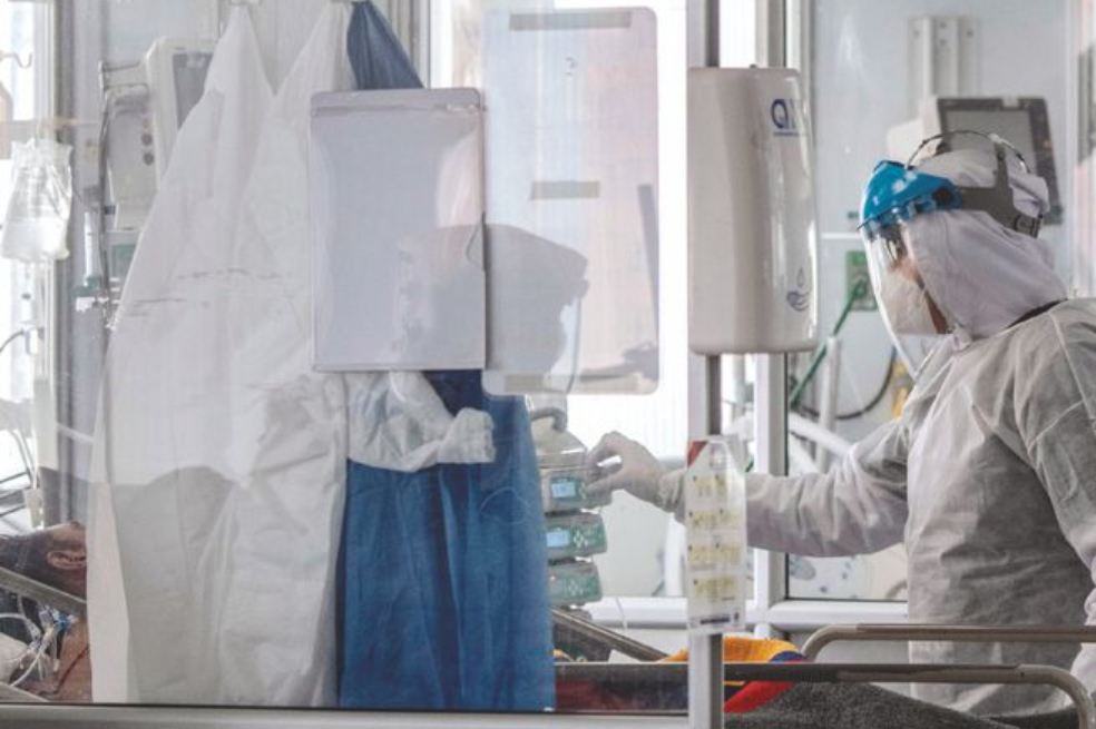 Red pública hospitalaria de Bogotá se prepara para enfrentar el pico de la pandemia en los próximos meses