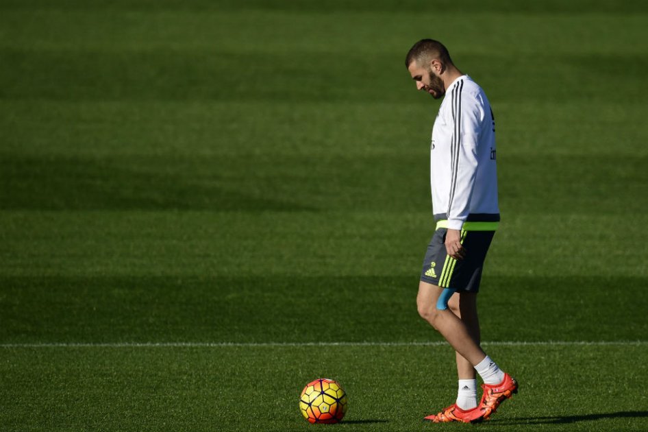 Benzema reconoció que sirvió de intermediario en chantaje a Valbuena