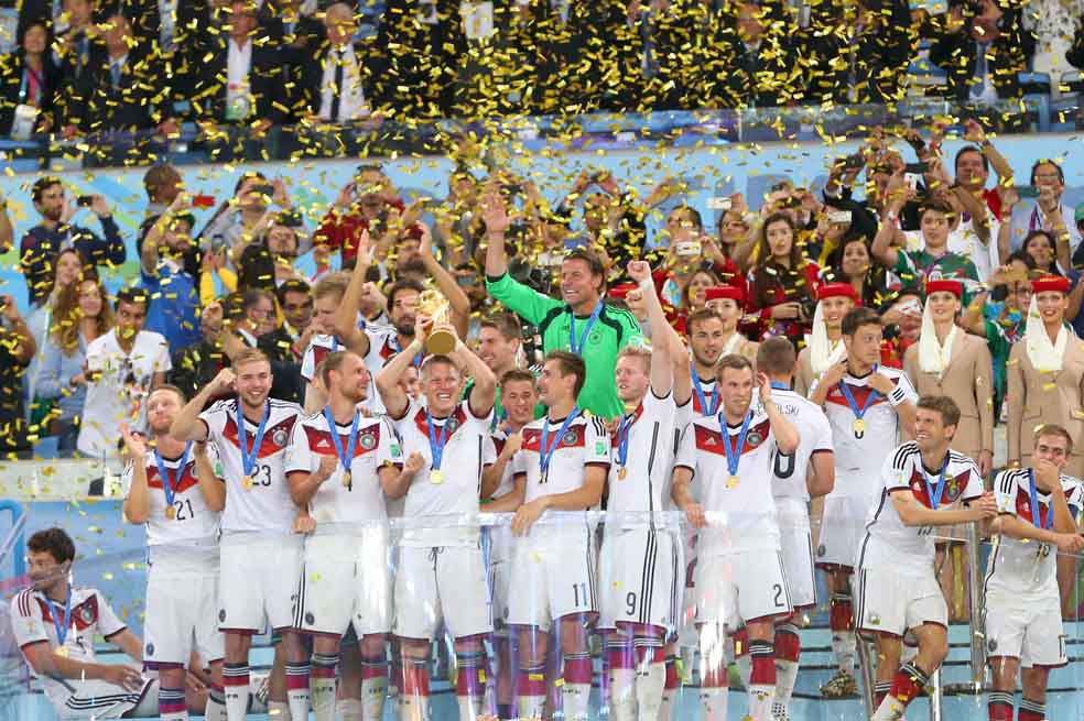 Jugadores de la selección de Alemania celebran el título conseguido en Brasil 2014.