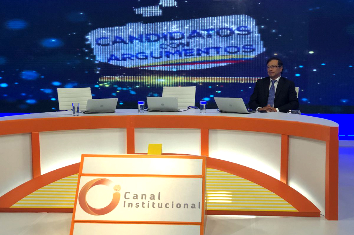 Gustavo Petro hizo su debate en la televisión pública: Duque no asistió