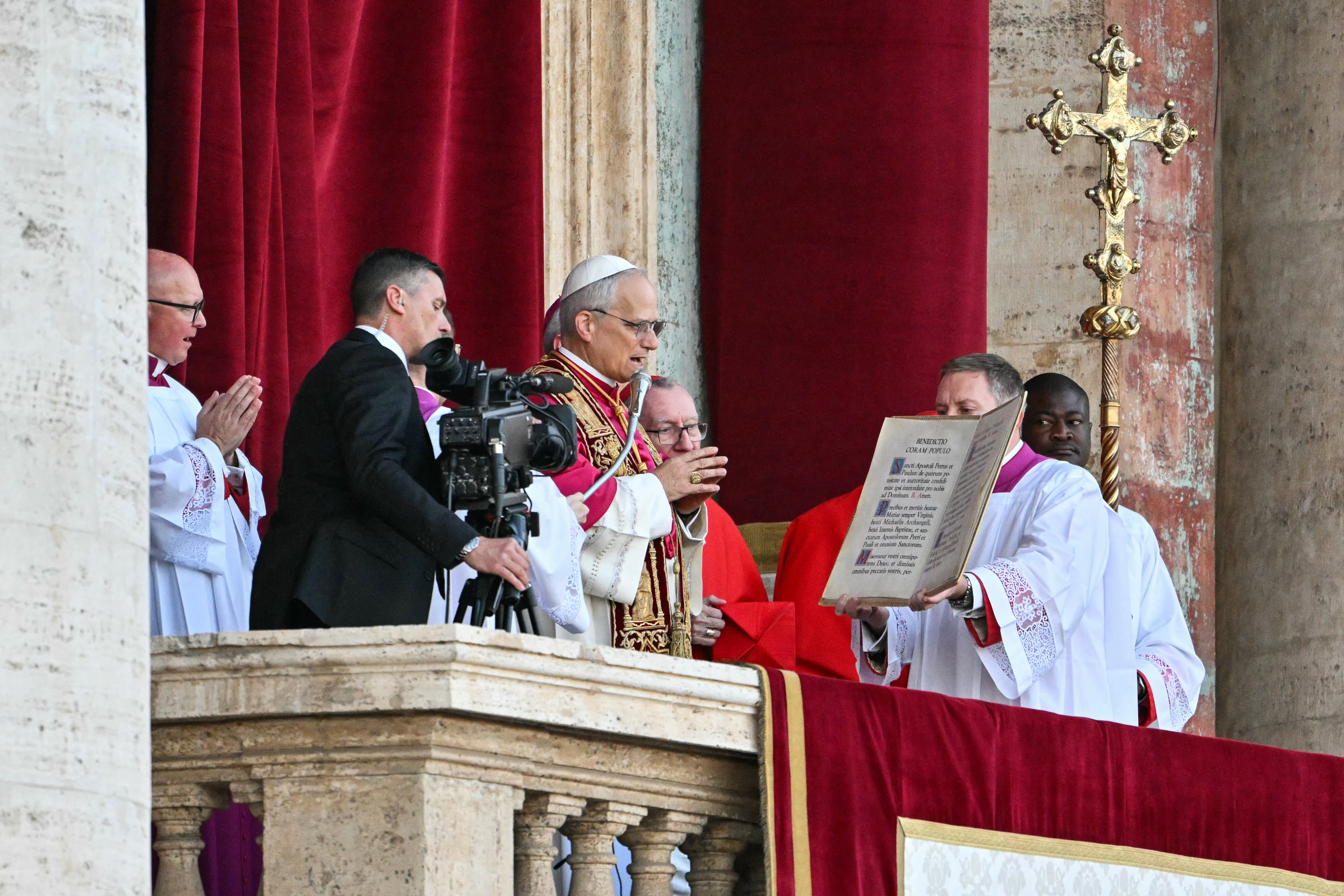 Primera presentación del papa León XIV, luego de ser elegido.