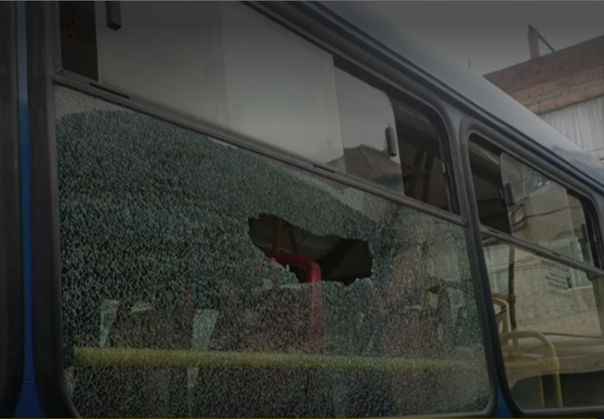 Buscan rompevidrios que lanza balines a buses del Sitp, ya dañó más de 60 vehículos