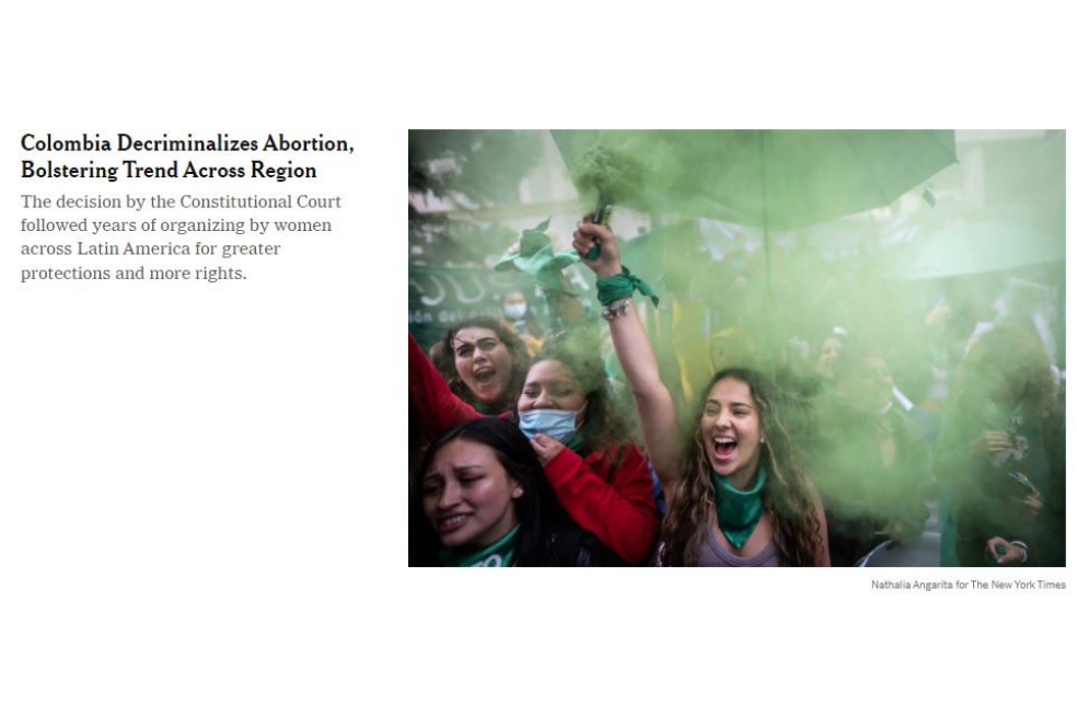 "El fallo de la Corte Constitucional de Colombia sigue a años de organización de mujeres en América Latina por mayores protecciones y más derechos, incluido el acceso al aborto, y cambios significativos en el panorama legal de la región", se lee en el artículo publicado por el New York Times. "La medida es parte de un cambio radical cultural en América Latina, impulsado por movimientos feministas de base y una generación más joven y secular", agregaron.