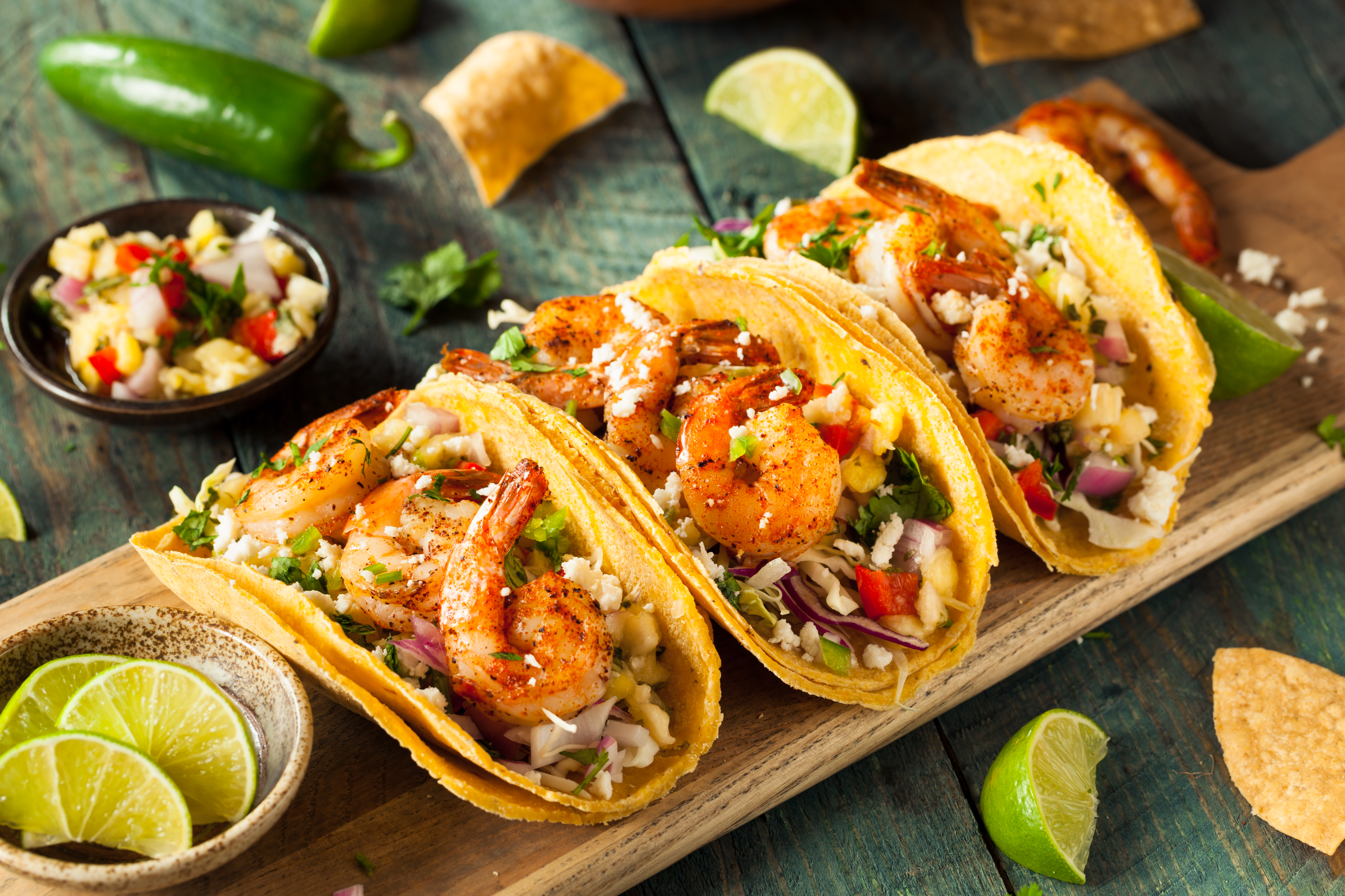 Esta es la receta para hacer tacos con camarones