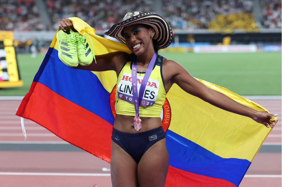Natalia Linares le dio a Colombia su primera medalla en el salto largo en la historia de los mundiales de atletismo.