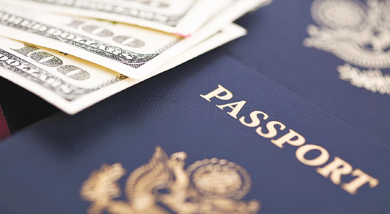 Protestas por pasaportes caros