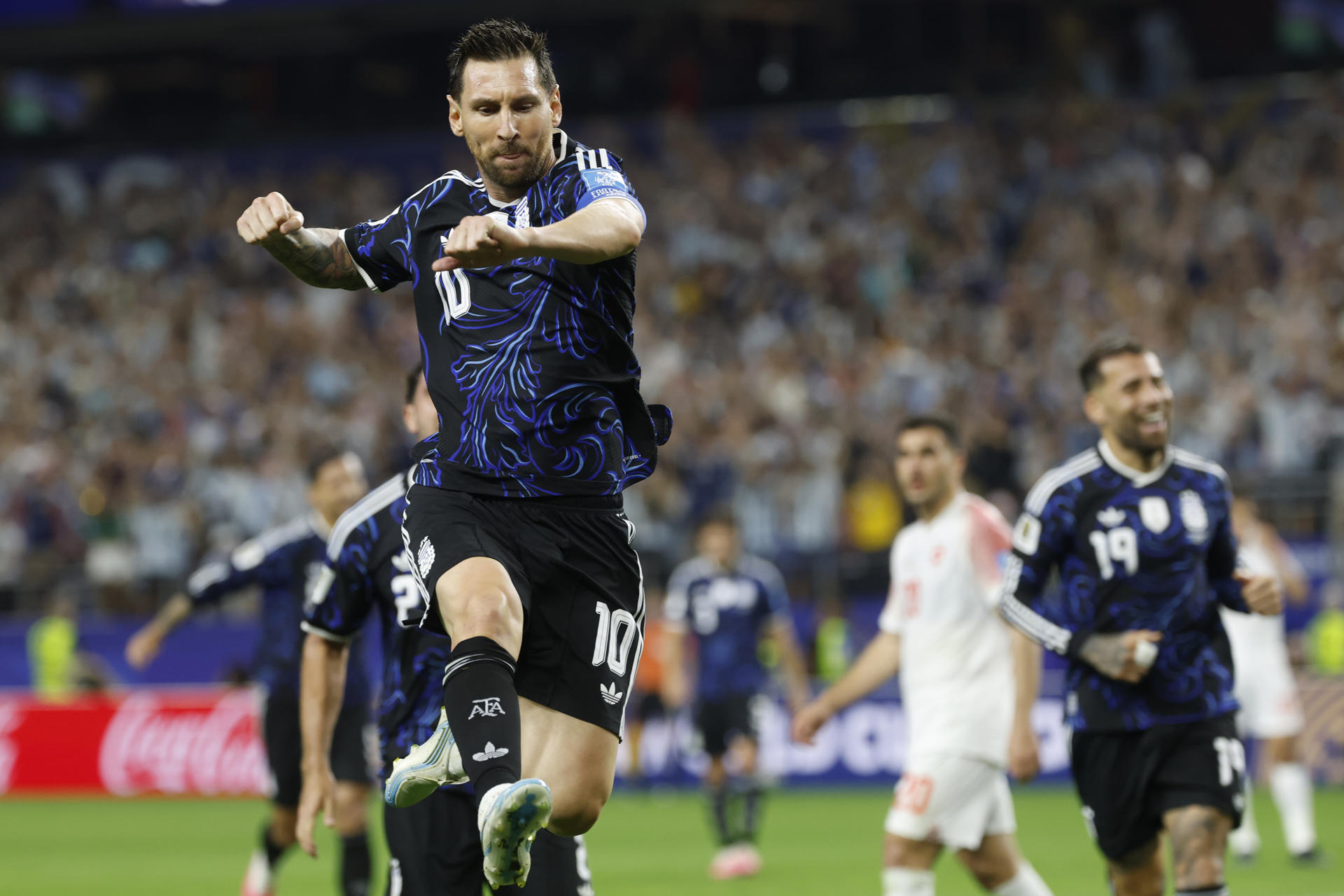Messi llegó a 19 goles en mundiales y Argentina cerró la fase de grupos con pleno de puntos