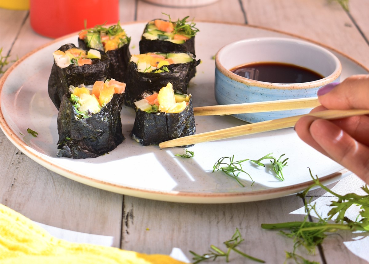 Puedes acompañarlos con salsa de soya, jengibre encurtido o cualquier otro condimento de tu preferencia.