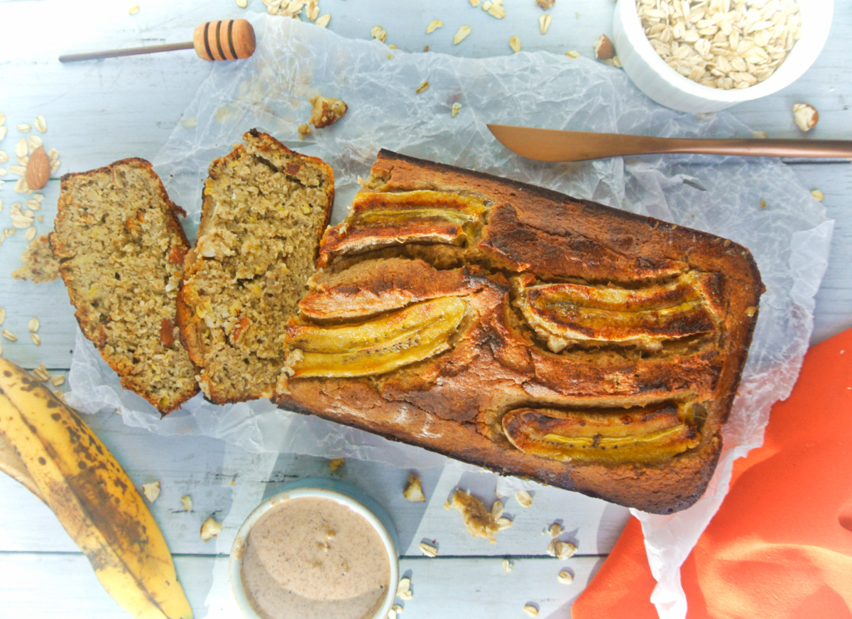 Así se prepara un apetitoso pan de banano libre de azúcar y harina refinada