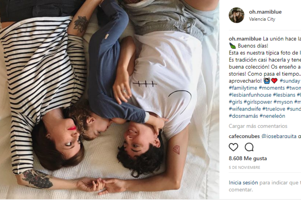 Foto de una pareja de lesbianas con su hijo fue censurada en Instagram