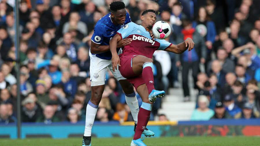 Yerry Mina, figura en la victoria del Everton sobre el West Ham