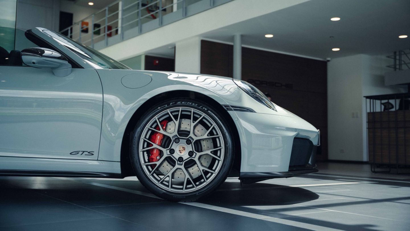 Porsche presenta en Colombia el nuevo 911 Carrera GTS híbrido